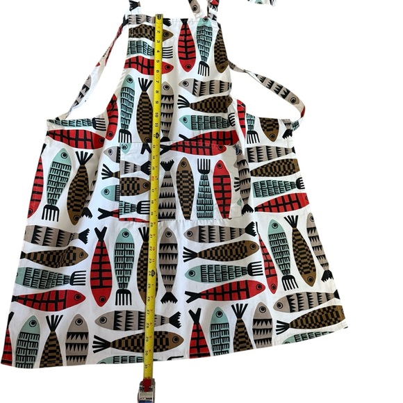 NOW Colorful Fish Pattern Apron - Picture 7 of 8